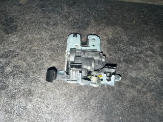 bontott VW JETTA Csomagtérajtó Zárszerkezet