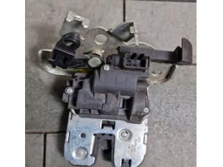 bontott VW JETTA Csomagtérajtó Zárszerkezet