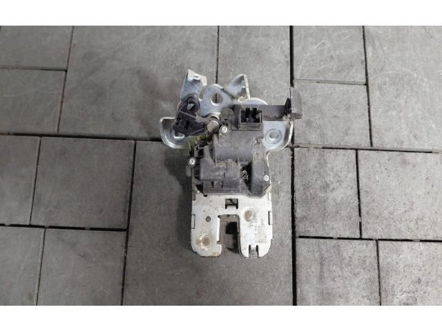 bontott VW JETTA Csomagtérajtó Zárszerkezet