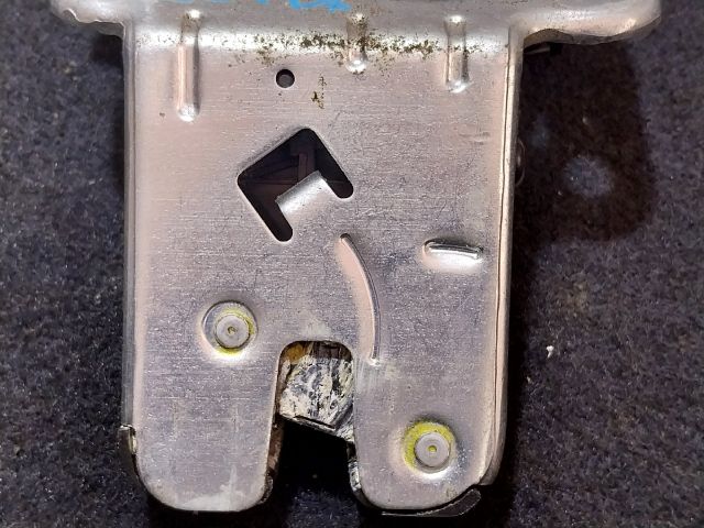 bontott VW JETTA Csomagtérajtó Zárszerkezet