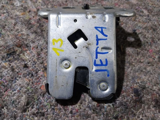 bontott VW JETTA Csomagtérajtó Zárszerkezet