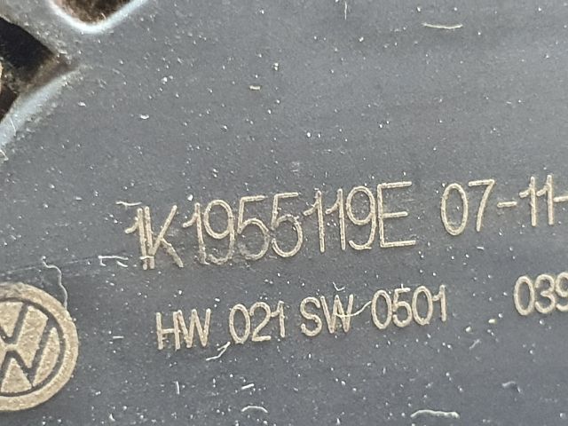 bontott VW JETTA Első Ablaktörlő Szerkezet Motorral