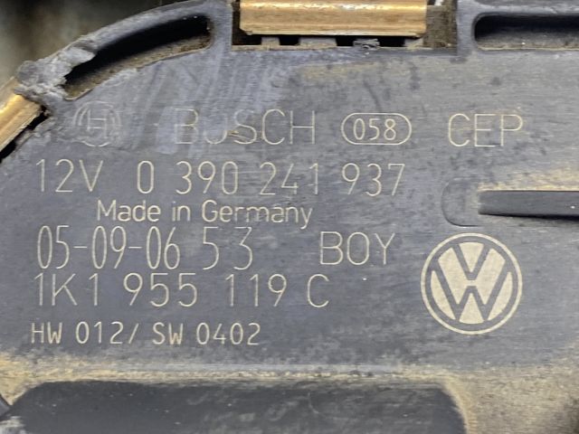 bontott VW JETTA Első Ablaktörlő Szerkezet Motorral