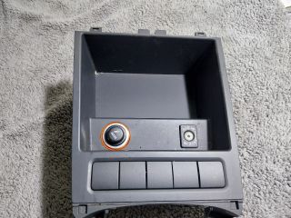 bontott VW JETTA Első Hamutartó