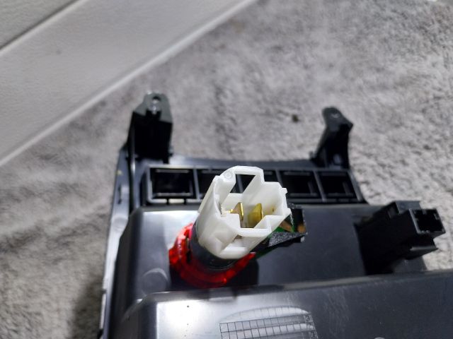 bontott VW JETTA Első Hamutartó