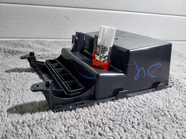 bontott VW JETTA Első Hamutartó