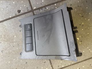 bontott VW JETTA Első Hamutartó