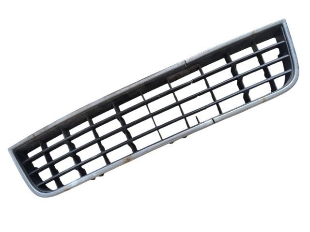 bontott VW JETTA Első Lökhárító Alsó Középső Díszrács