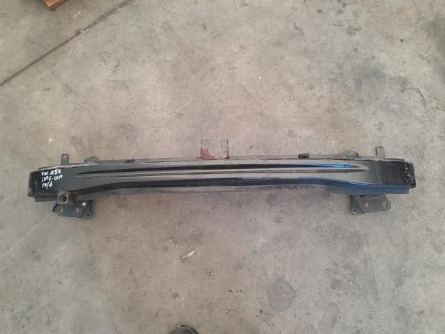 bontott VW JETTA Első Lökhárító Merevítő (Fém)