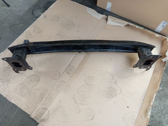 bontott VW JETTA Első Lökhárító Merevítő (Fém)