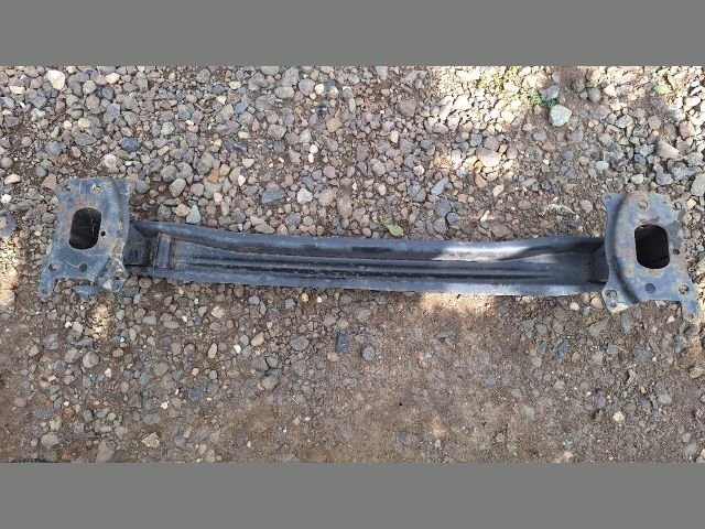 bontott VW JETTA Első Lökhárító Merevítő (Fém)