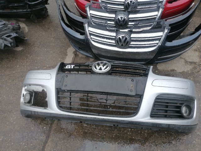 bontott VW JETTA Első Lökhárító (Részeivel)