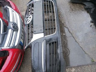 bontott VW JETTA Első Lökhárító (Részeivel)