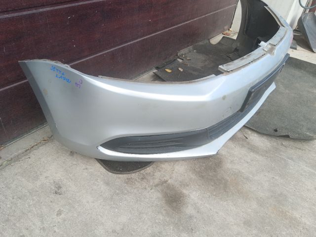 bontott VW JETTA Első Lökhárító (Részeivel)