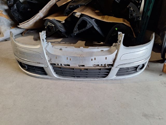 bontott VW JETTA Első Lökhárító (Részeivel)