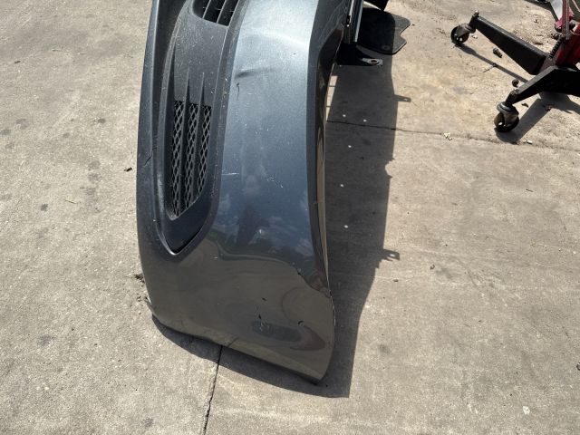 bontott VW JETTA Első Lökhárító (Részeivel)