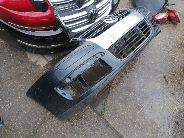 bontott VW JETTA Első Lökhárító (Részeivel)