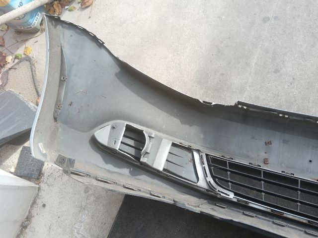 bontott VW JETTA Első Lökhárító (Részeivel)