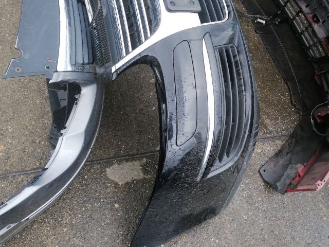 bontott VW JETTA Első Lökhárító (Részeivel)