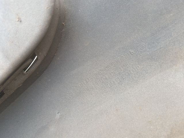 bontott VW JETTA Első Lökhárító (Részeivel)