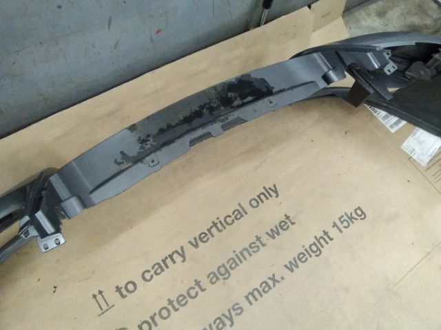 bontott VW JETTA Első Lökhárító (Üresen)