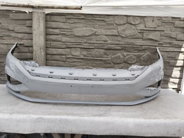 bontott VW JETTA Első Lökhárító (Üresen)