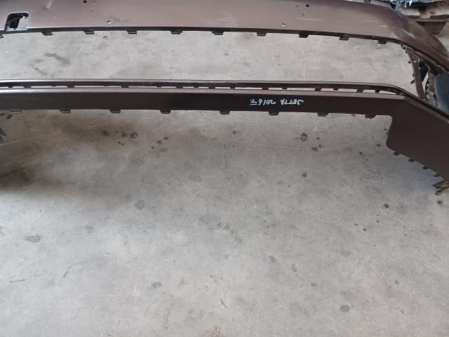 bontott VW JETTA Első Lökhárító (Üresen)