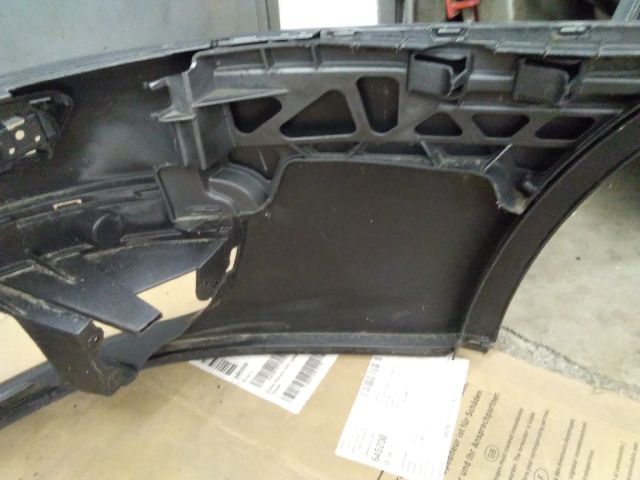 bontott VW JETTA Első Lökhárító (Üresen)