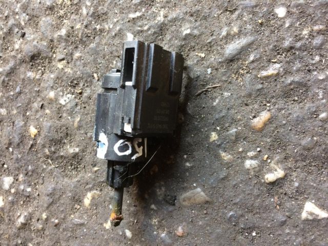 bontott VW JETTA Fék Pedál Kapcsoló