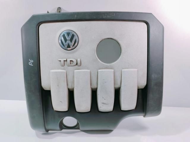 bontott VW JETTA Felső Hűtőburkolat