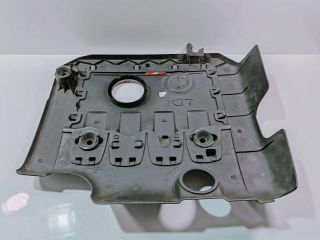 bontott VW JETTA Felső Hűtőburkolat