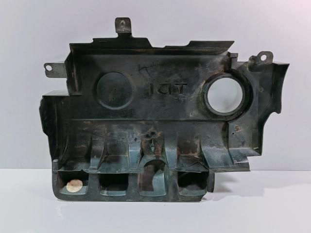 bontott VW JETTA Felső Hűtőburkolat