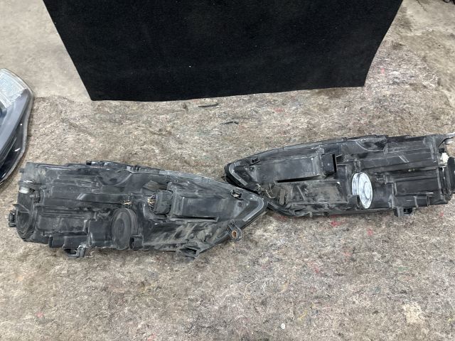 bontott VW JETTA Fényszóró Pár