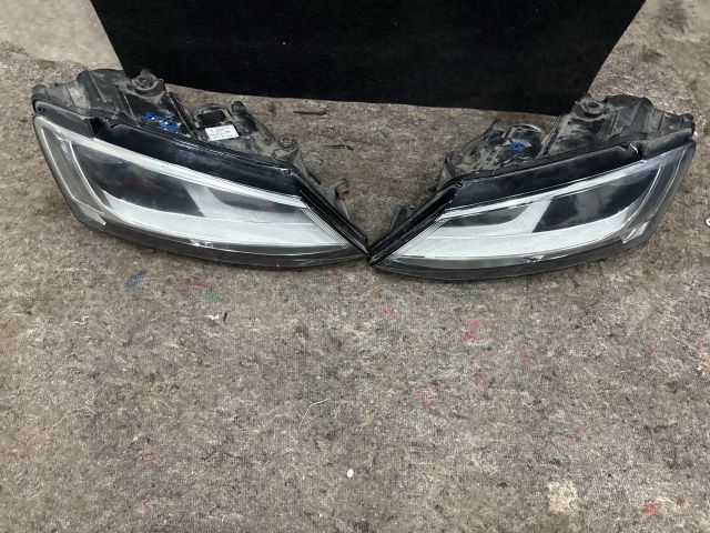 bontott VW JETTA Fényszóró Pár