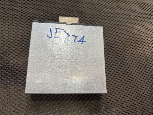 bontott VW JETTA Feszültségszabályzó