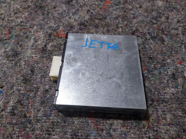 bontott VW JETTA Feszültségszabályzó