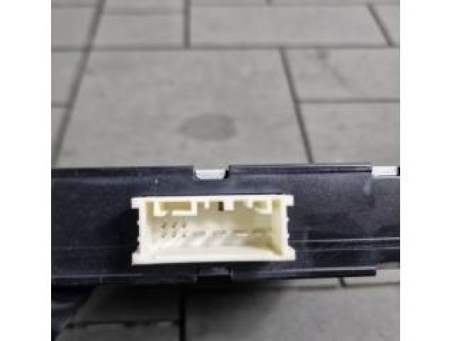 bontott VW JETTA Feszültségszabályzó