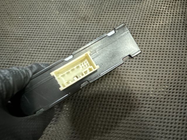 bontott VW JETTA Feszültségszabályzó