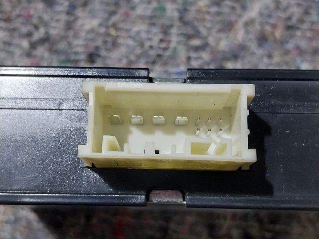 bontott VW JETTA Feszültségszabályzó