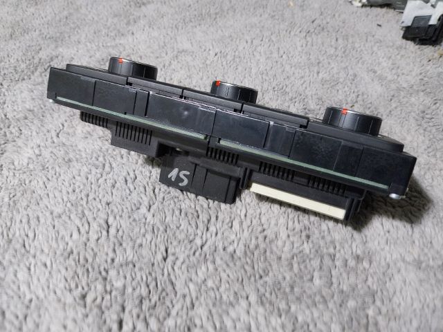 bontott VW JETTA Fűtéskapcsoló (manuális klímás)