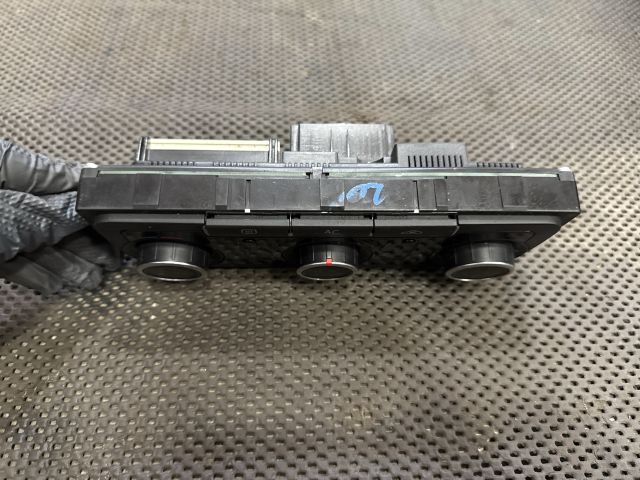 bontott VW JETTA Fűtéskapcsoló (manuális klímás)