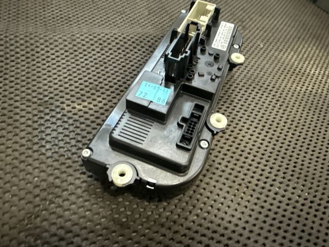 bontott VW JETTA Fűtéskapcsoló (manuális klímás)