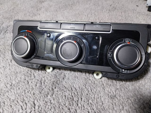 bontott VW JETTA Fűtéskapcsoló (manuális klímás)