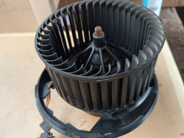 bontott VW JETTA Fűtőmotor (Klímás)