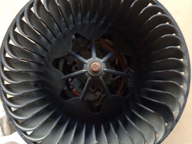 bontott VW JETTA Fűtőmotor (Klímás)