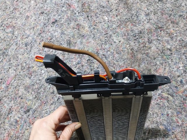 bontott VW JETTA Fűtőradiátor (Elektromos)