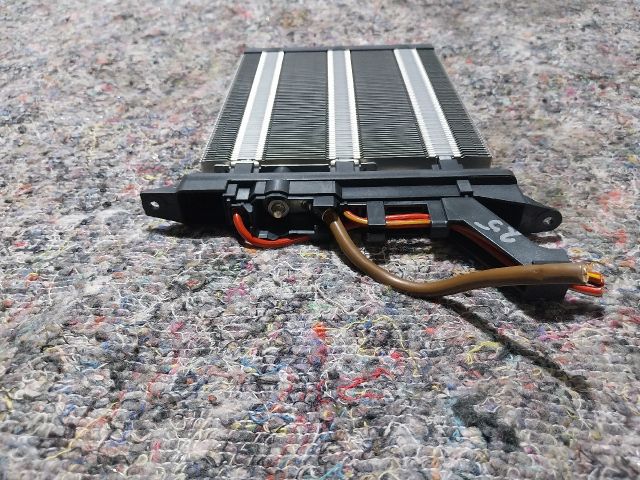 bontott VW JETTA Fűtőradiátor (Elektromos)