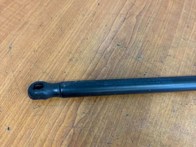 bontott VW JETTA Gázrugós Kitámasztó Teleszkóp Motorháztető