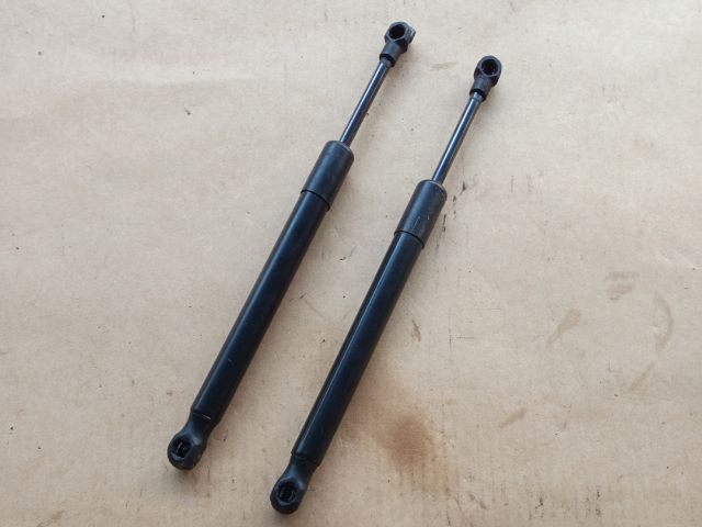 bontott VW JETTA Gázrugós Kitámasztó Teleszkóp Pár Csomagtérajtó