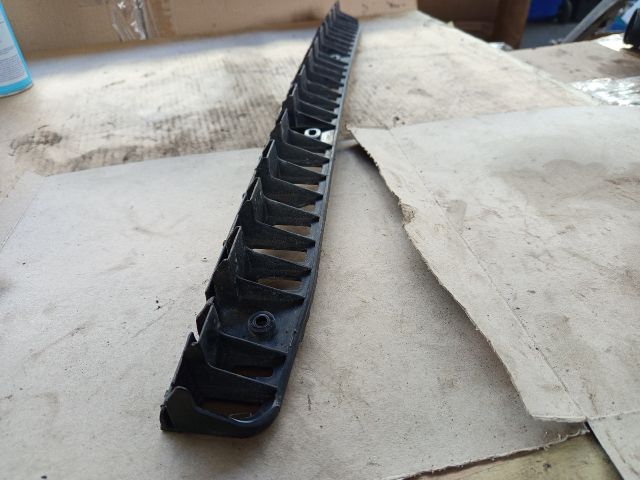 bontott VW JETTA Hátsó középső Lökhárító Tartó (Műanyag)